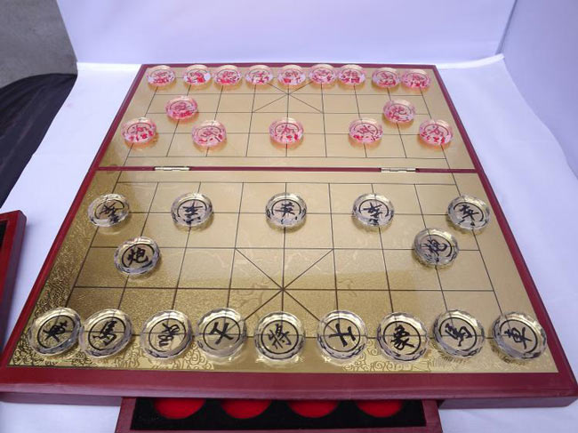 中国象棋水晶纪念礼品，广州水晶中国象棋纪念礼品厂家