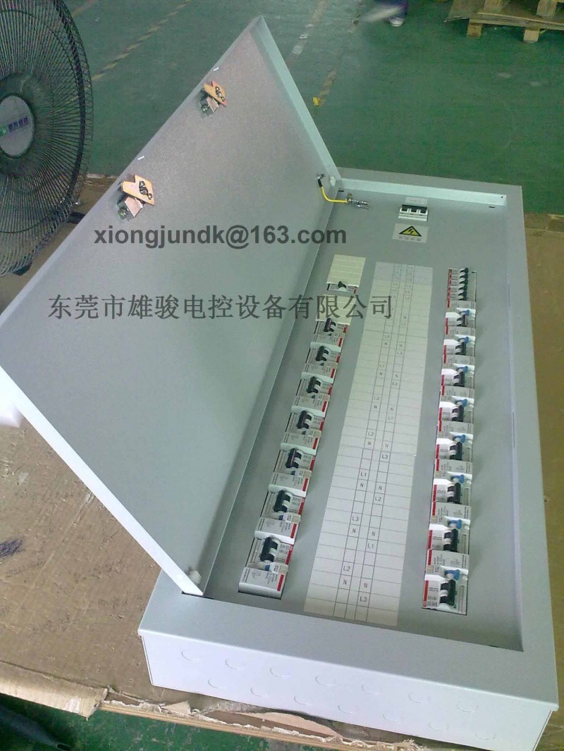 MCB或MCCB排骨型配电箱32A至630A