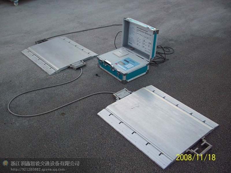 让我们来精确掌握汽车轮轴重量吧—润鑫便携式汽车称重仪