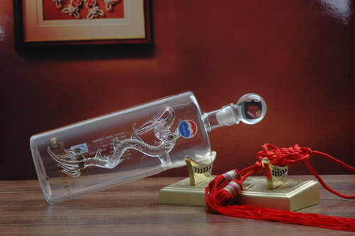 艺术玻璃酒瓶  工艺酒瓶 750ml吹制酒瓶 龙瓶